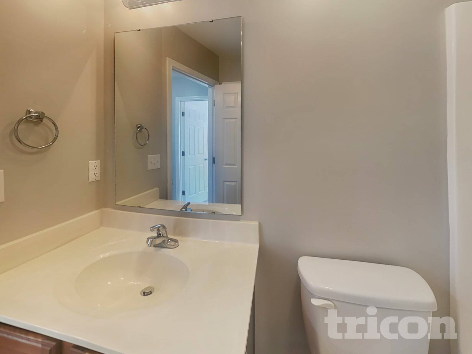 Building Photo - 1617 Faircrest Ln