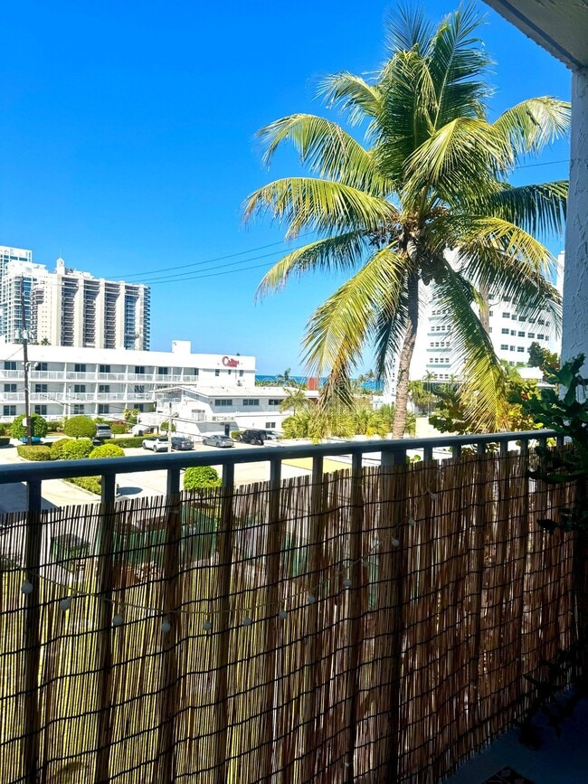 Building Photo - 6545 Indian Creek Dr