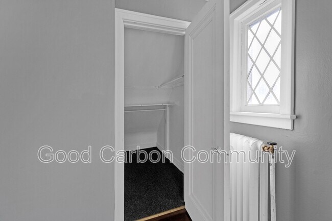 Building Photo - 326 Elmwood Ave