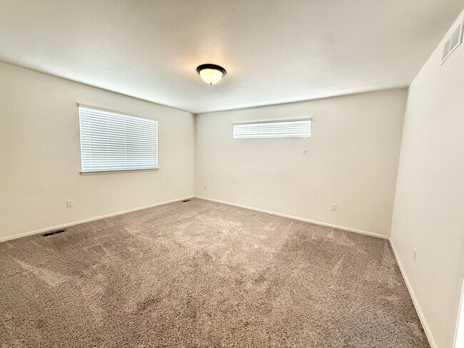 Building Photo - 3442 Curlew Dr