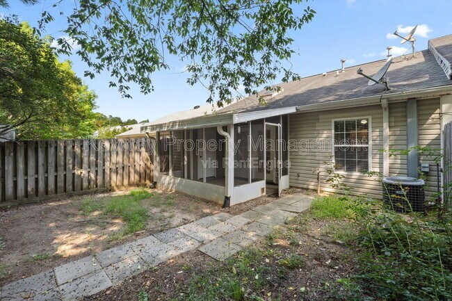 Building Photo - 133 Single Tree Ln
