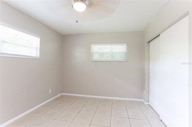 Building Photo - 3828 Neptune Dr SE