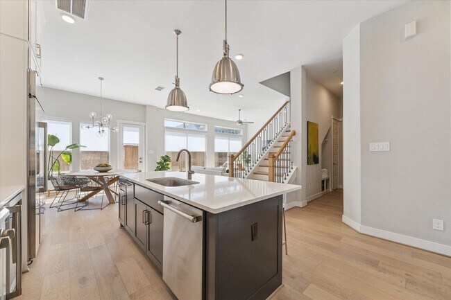 Building Photo - 6609 Basal Woods Way