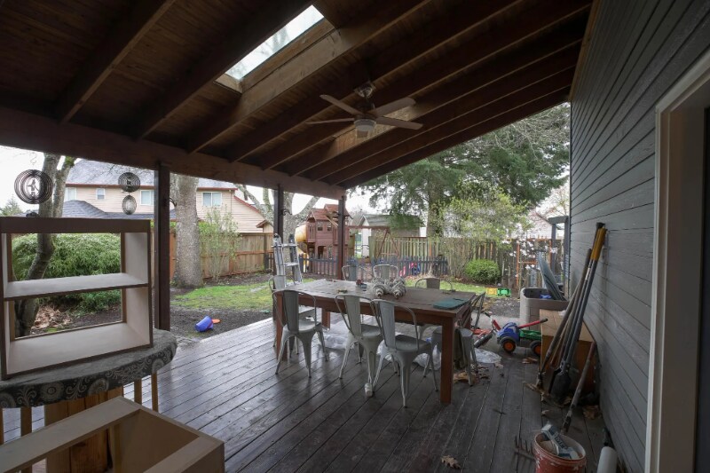 Building Photo - 1555 SW Gilson Ct