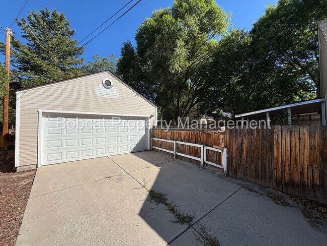 Building Photo - 509 Westview Ave