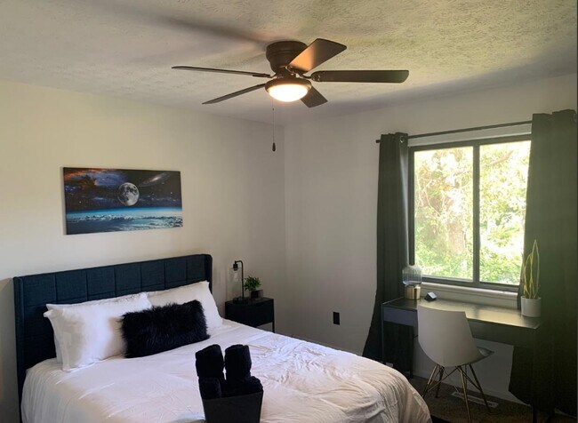 Building Photo - 5808 Stormcroft Ave