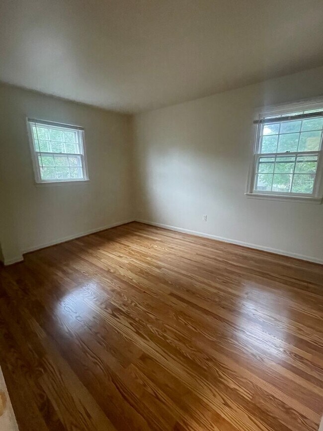 Building Photo - Single Family in Silver Spring