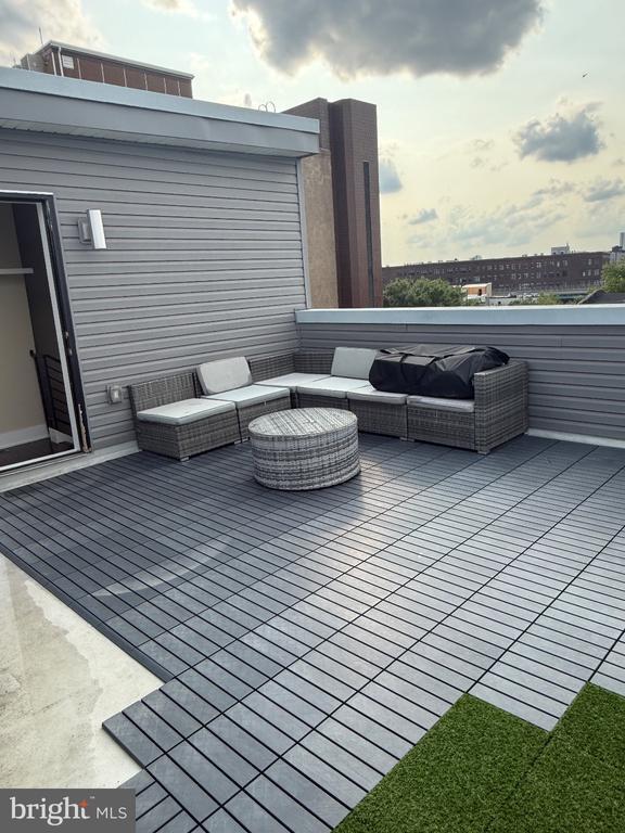 Building Photo - 1651 E Eyre St