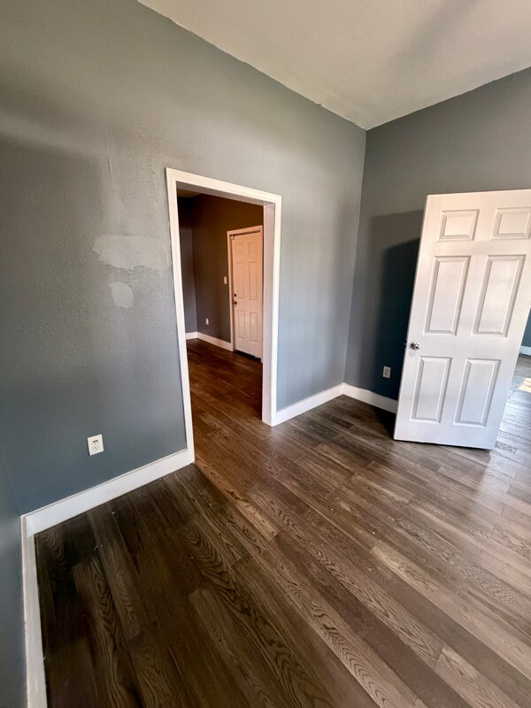 Building Photo - 120 W 18th St