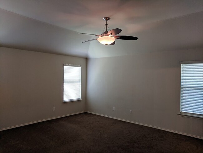 Building Photo - Charming 4 beds 3 baths in Frisco