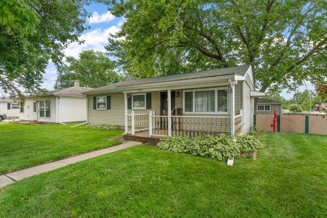 Building Photo - 3202 North Dr