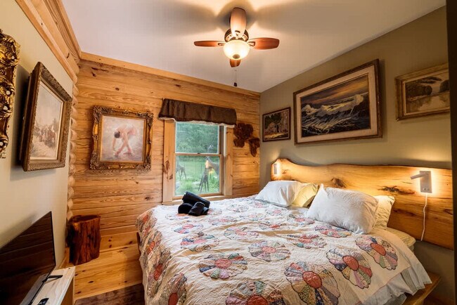 Building Photo - 7223 Ferry Rd