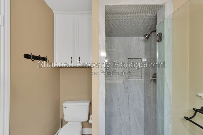 Building Photo - 3810 Glenheather Dr