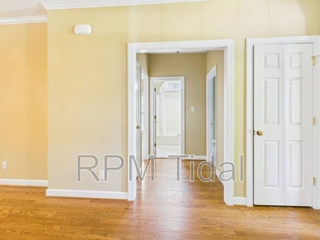 Building Photo - 4905 Burnley Dr