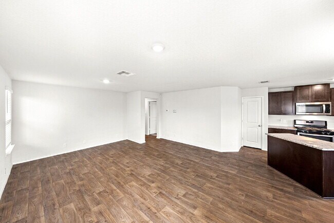 Building Photo - New Rental Alert! 2 Weeks Free Rent with 15 Month Lease