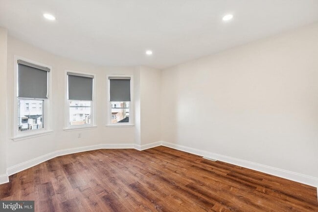 Building Photo - 2348 E Allegheny Ave