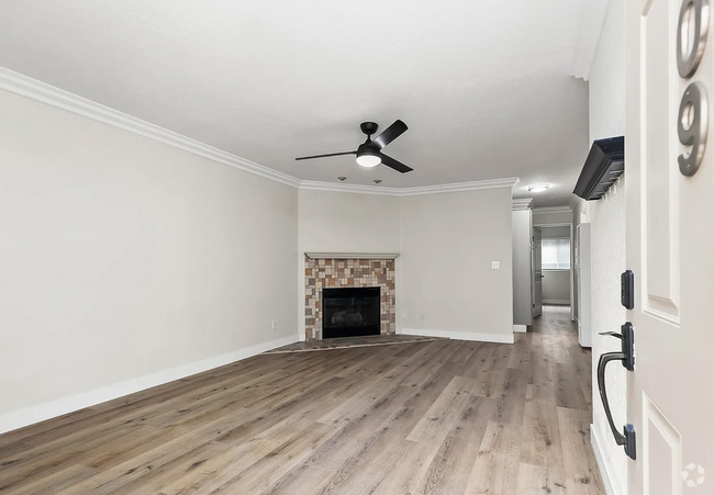 Building Photo - 4779 Seminole Dr