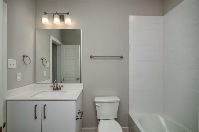 Building Photo - 721 Harvest Moon Dr