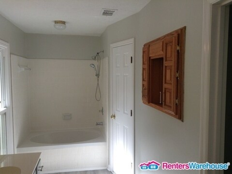 Building Photo - 1405 McQuiston Ct SW