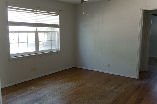 Building Photo - Remodeled Sunset Acres Home