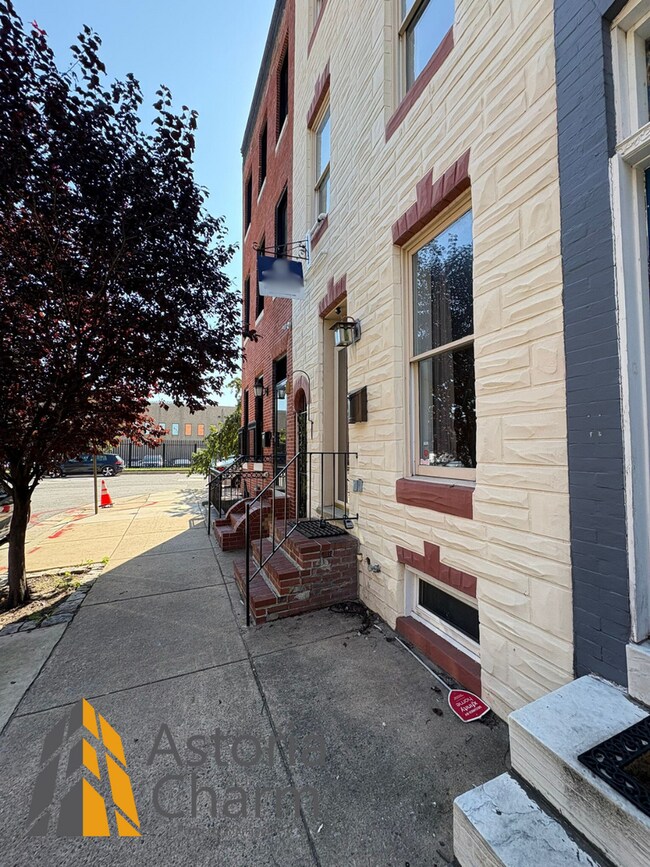 Building Photo - One month free with 13 month lease. $250 I...