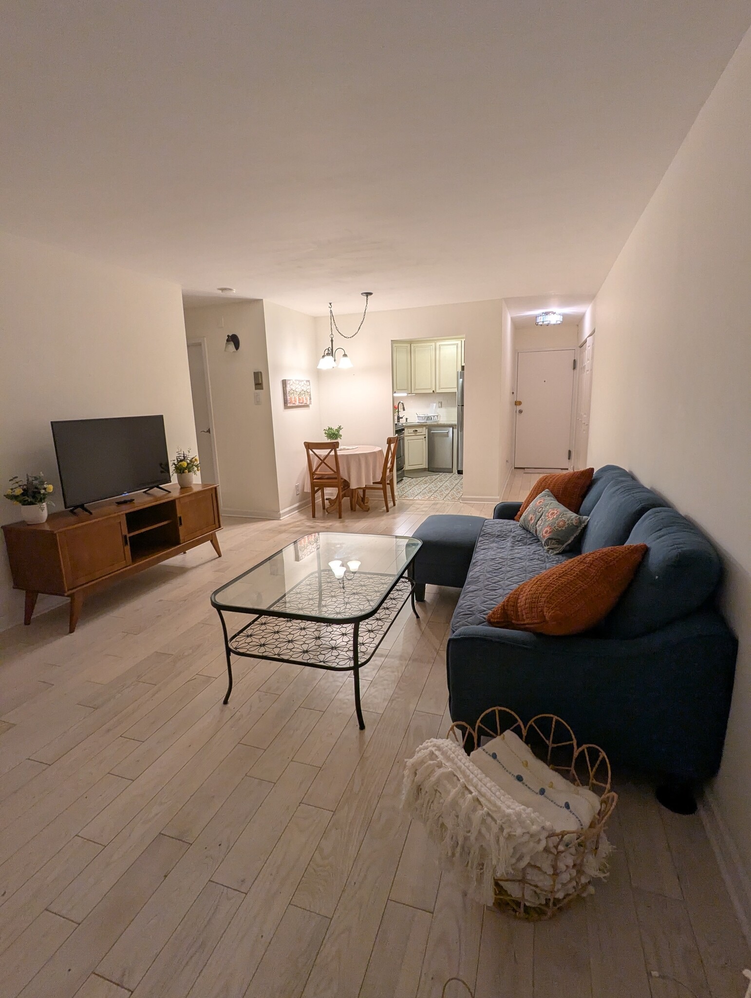 Living room from the patio sliding doors - 575 Thayer Ave