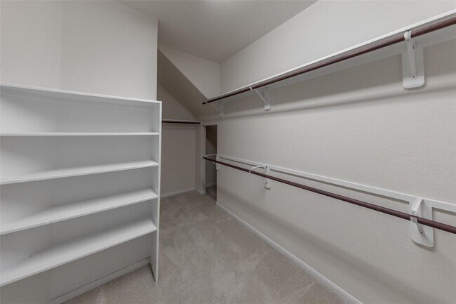 Building Photo - 314 Trillium Dr
