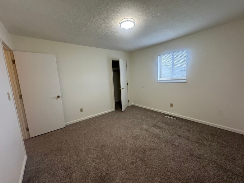 Building Photo - 114 Wildwood Dr