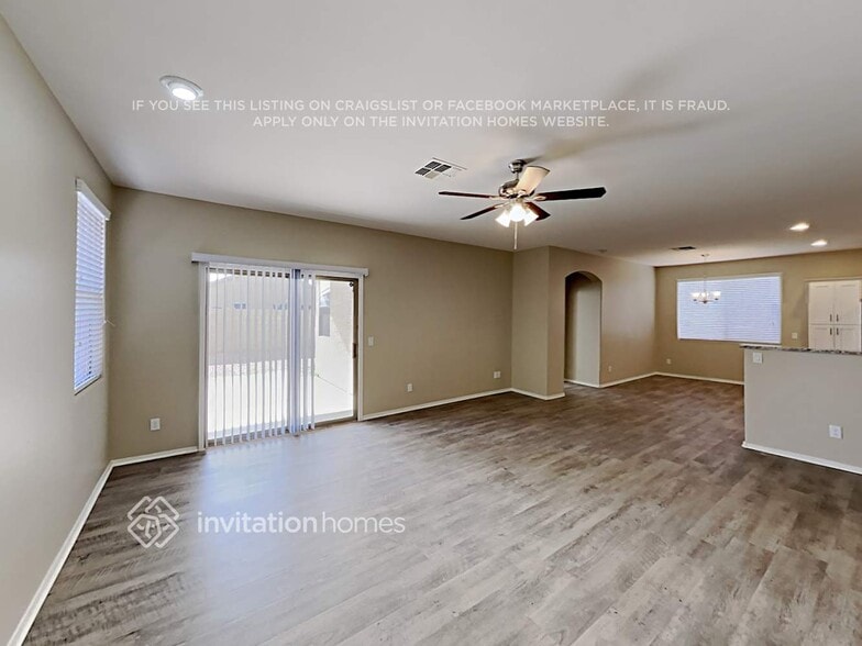 Building Photo - 12511 W Campina Dr