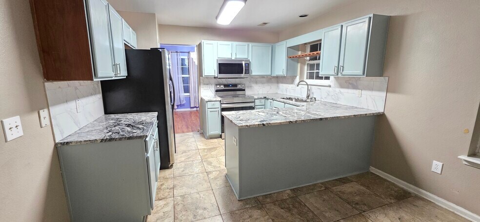 Building Photo - 4001 Blackwolf Dr