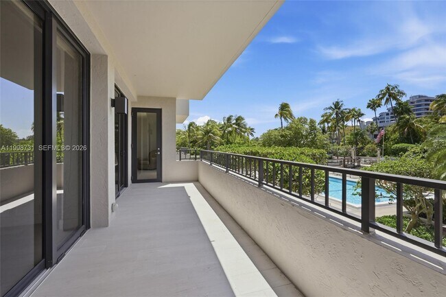 Building Photo - 251 Crandon Blvd