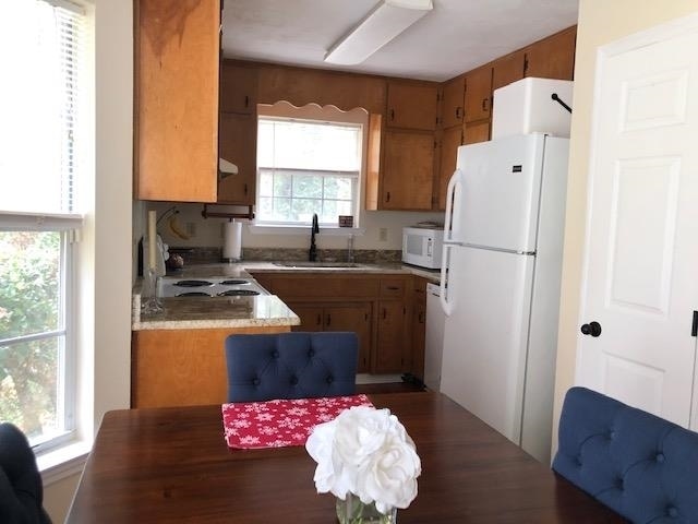 Building Photo - 8736 Minnow Creek Dr