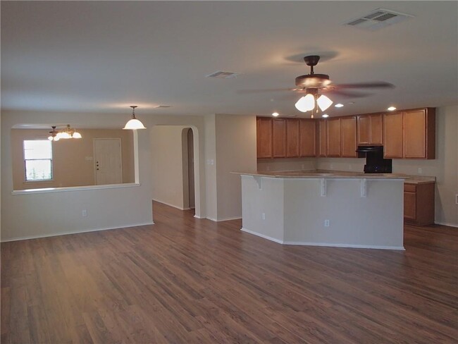 Building Photo - 224 Wildwood Dr
