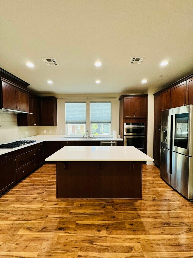 Building Photo - 4285 Trolan Ln