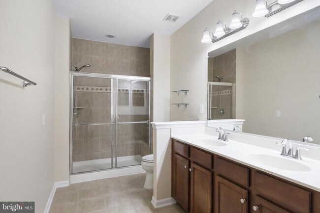 Building Photo - 44306 Stableford Square