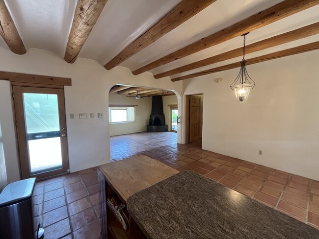 Building Photo - 120 Los Cordovas