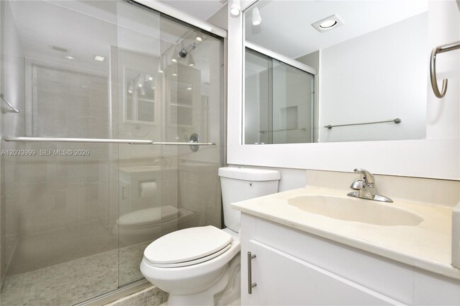 Building Photo - 20505 E Country Club Dr