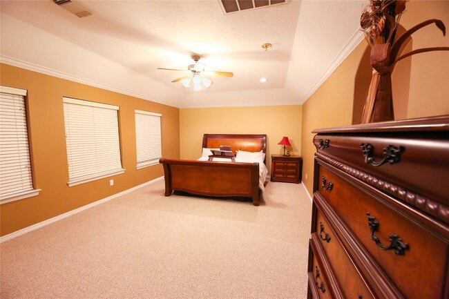 Building Photo - 1375 Ella Pl