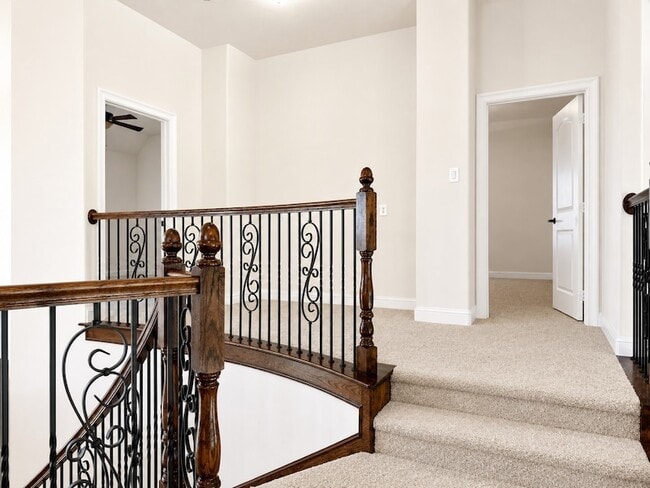 Building Photo - 7304 Meadow Glen Dr