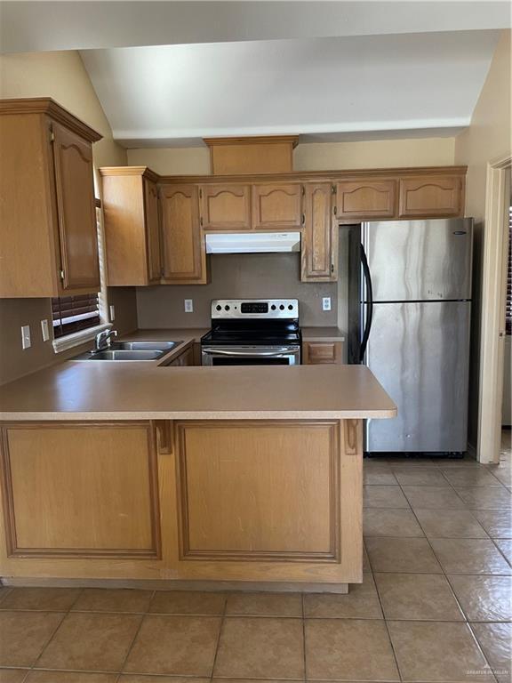 Building Photo - 703 La Mancha Dr