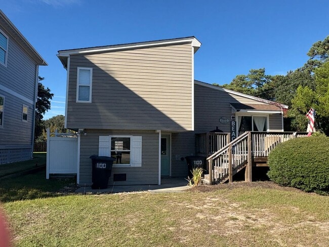 Building Photo - 2 Bedroom 2 Bath (+Bonus Bedoom) in Kill Devil Hills