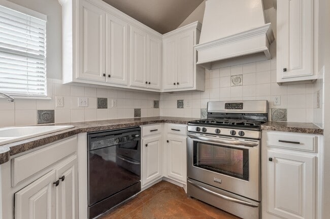 Building Photo - 5120 NW 163rd St