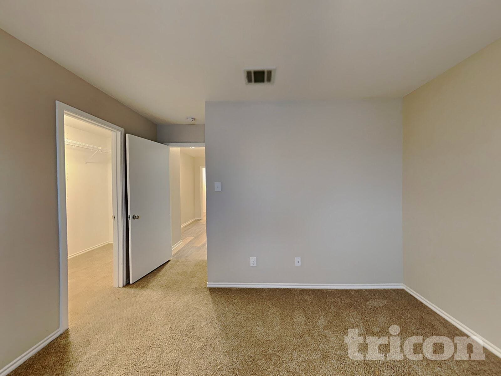 Building Photo - 160 Hanging Moss Dr