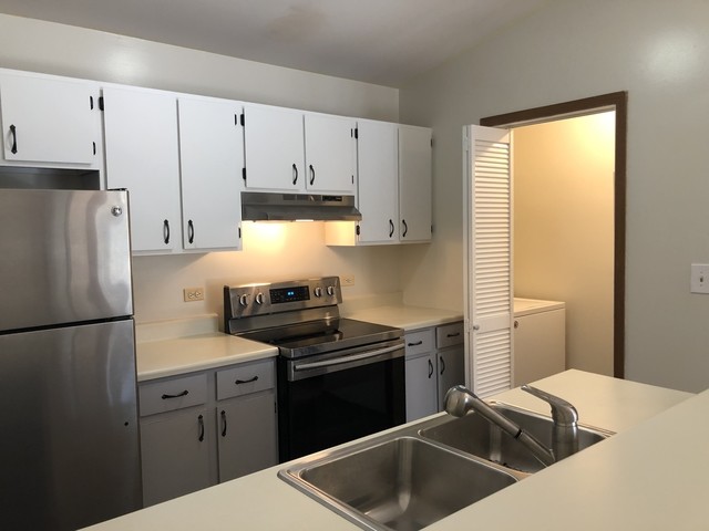 Building Photo - 1380 Cunat Court,