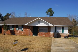 Building Photo - 11589 Harris Dr