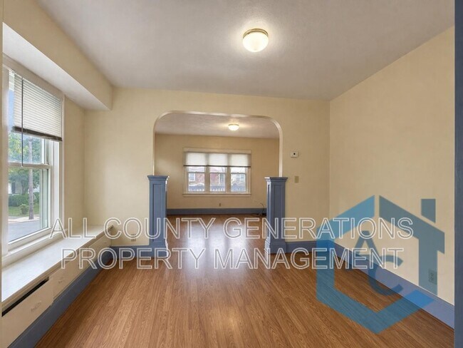 Building Photo - 3571 E 108th St