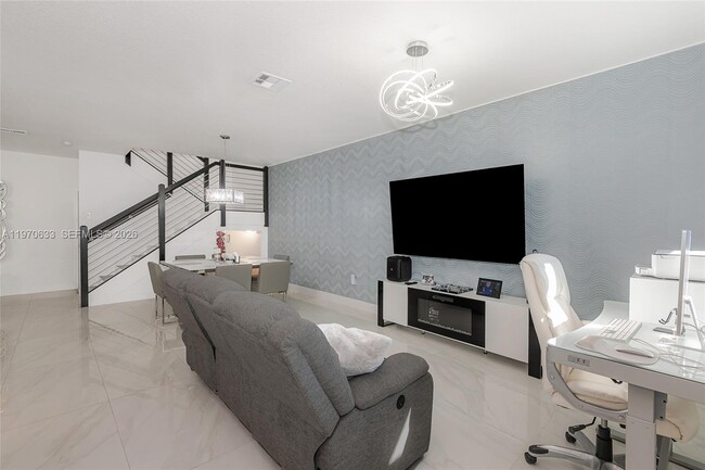 Building Photo - 7902 NW 105th Ct