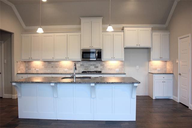 Building Photo - 940 Parkside Dr