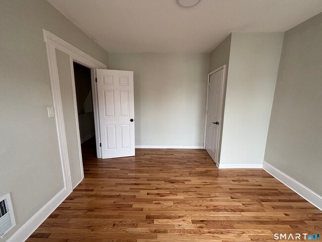 Building Photo - 241 Lewis St