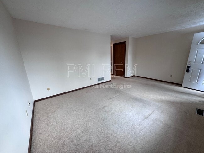 Building Photo - 1532 Lupe Ave NW